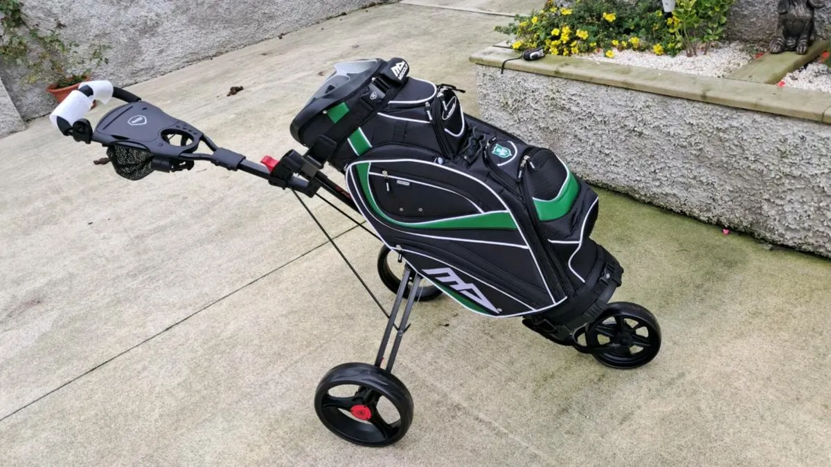 Golf bag and trolley - Image 1