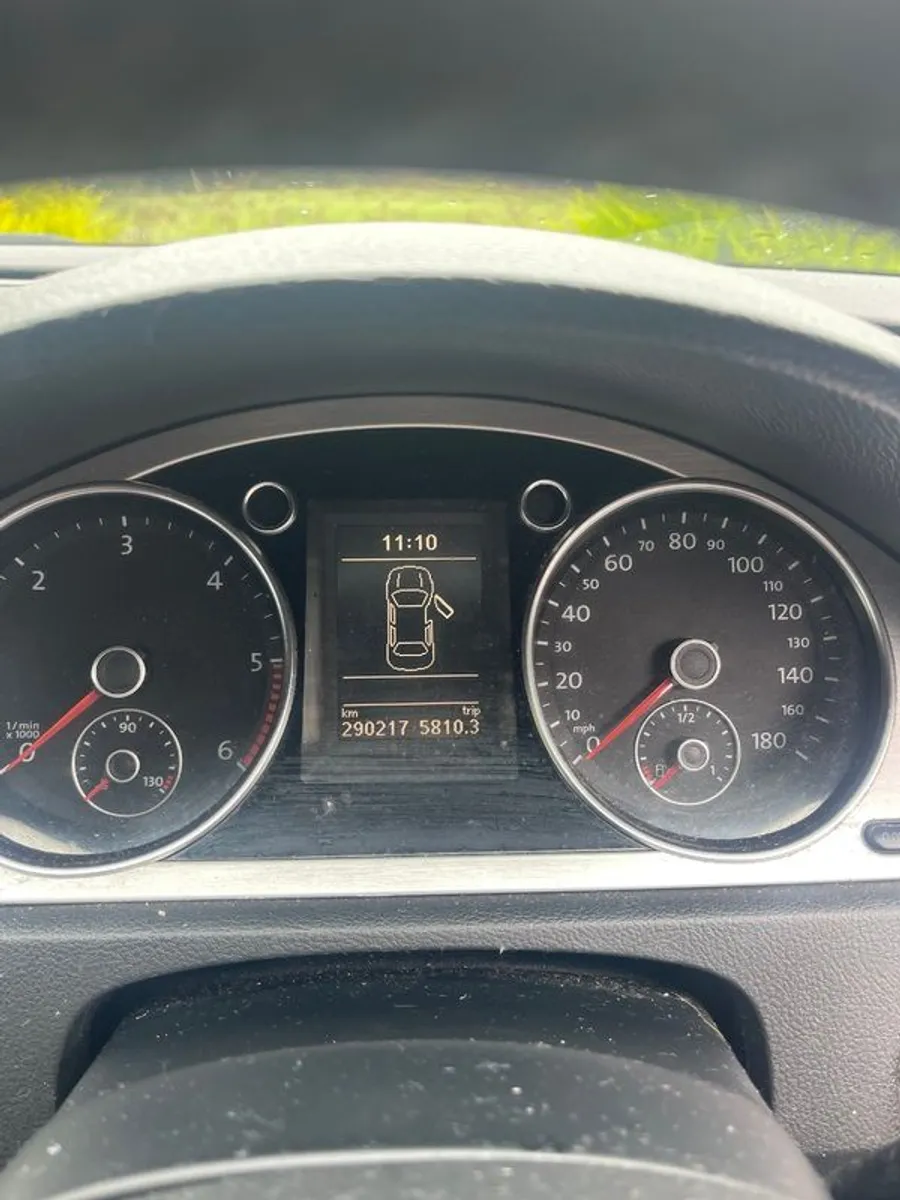 2009 Volkswagen Passat CC - Image 3
