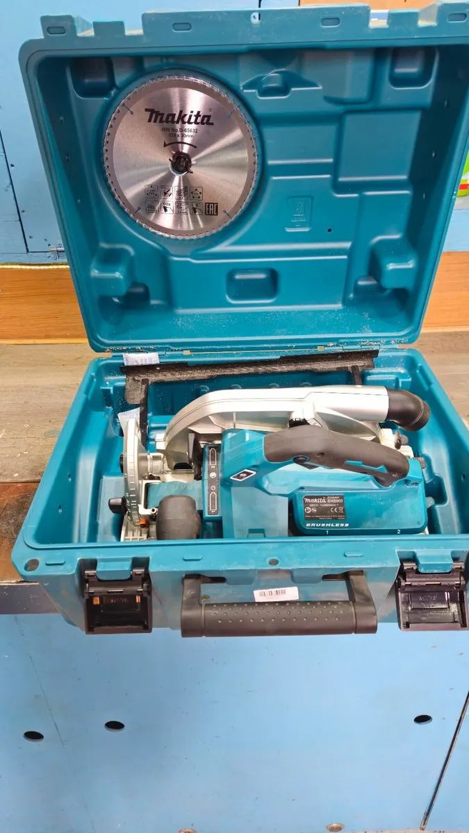 Makita 36v circular saw DHS900 - Image 2