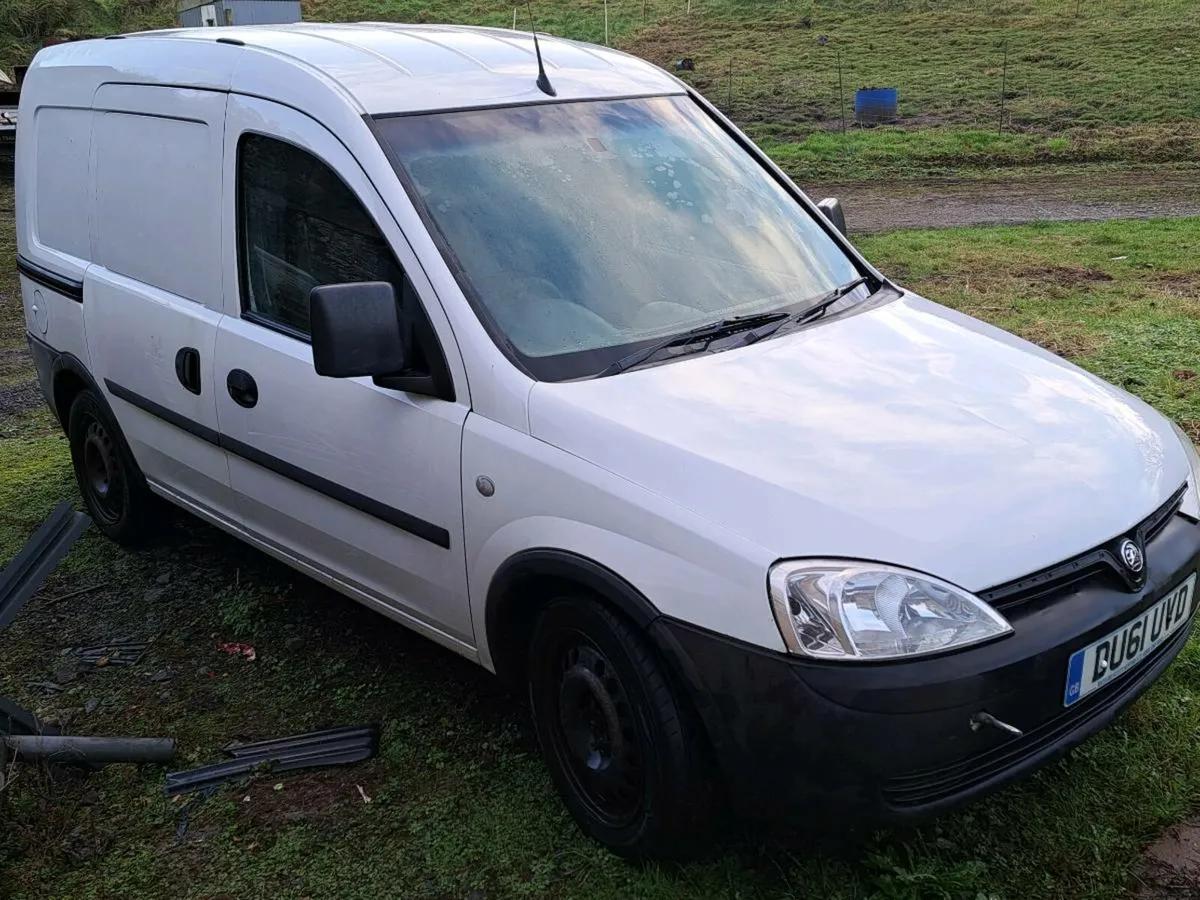 2011 Vauxhall Combo 1.3 cdti crewcab - Image 2