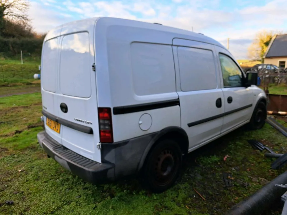 2011 Vauxhall Combo 1.3 cdti crewcab - Image 1