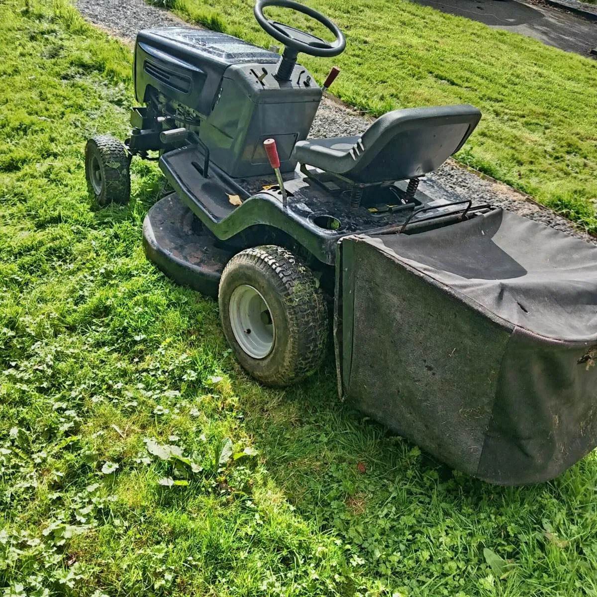 Murray Sit on lawnmower - Image 3