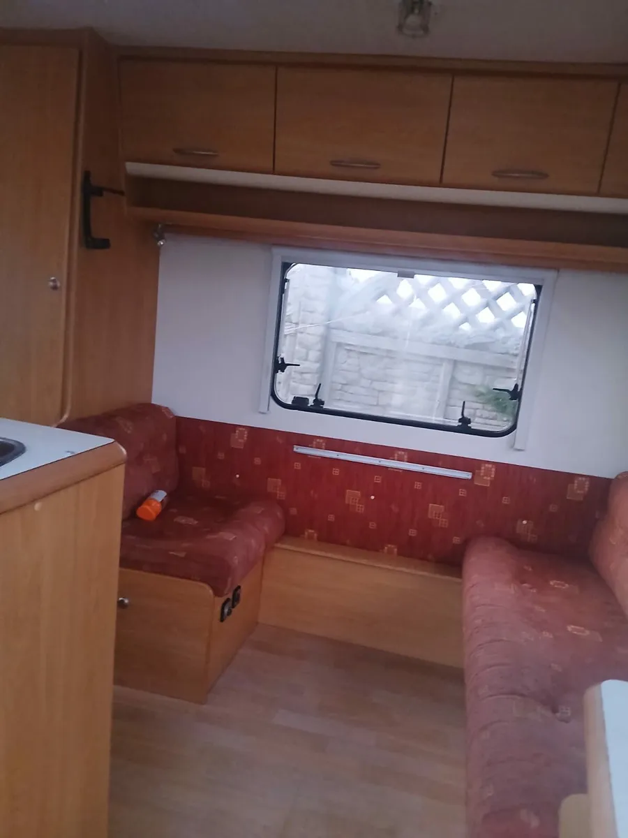 2005 caravan 4 berth - Image 4