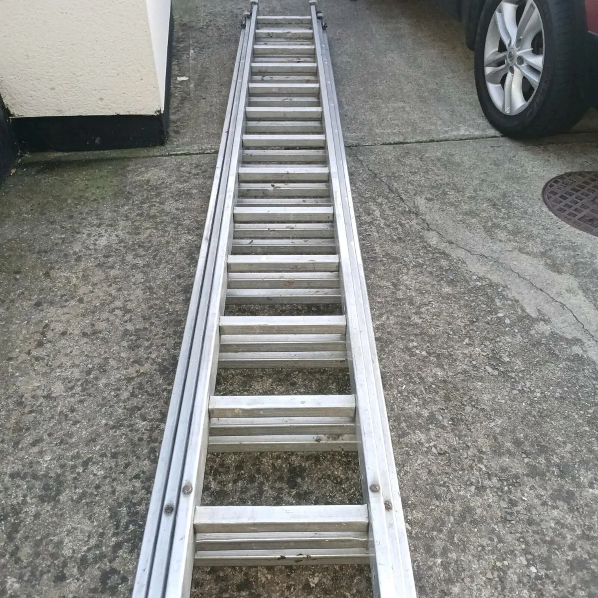 3 tier ladders - Image 1