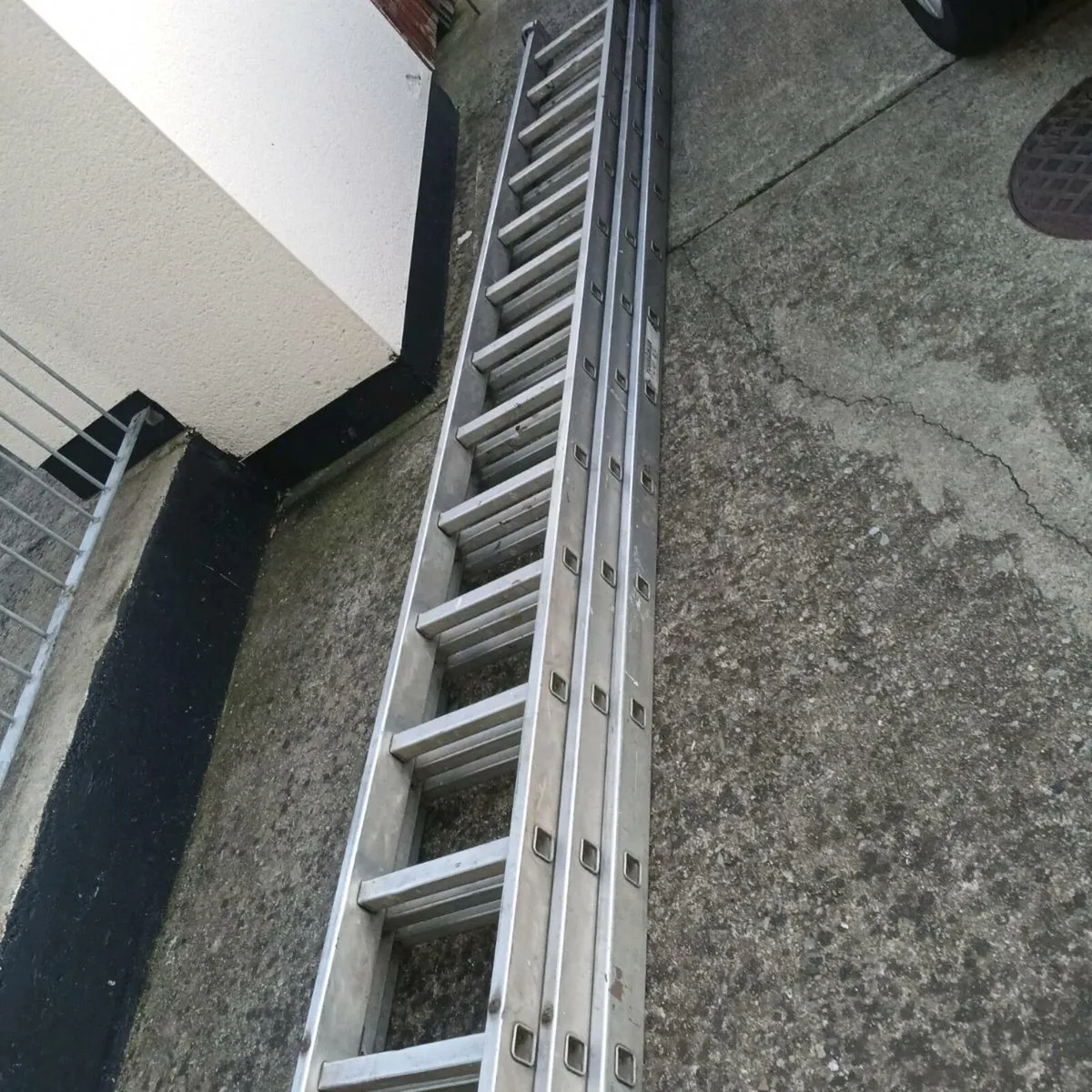 3 tier ladders - Image 2