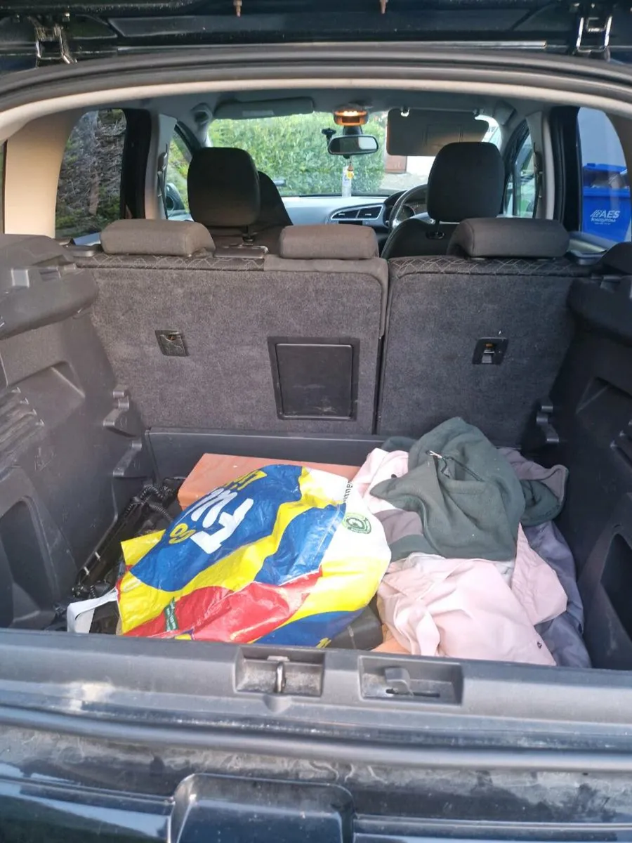 Car - Image 2