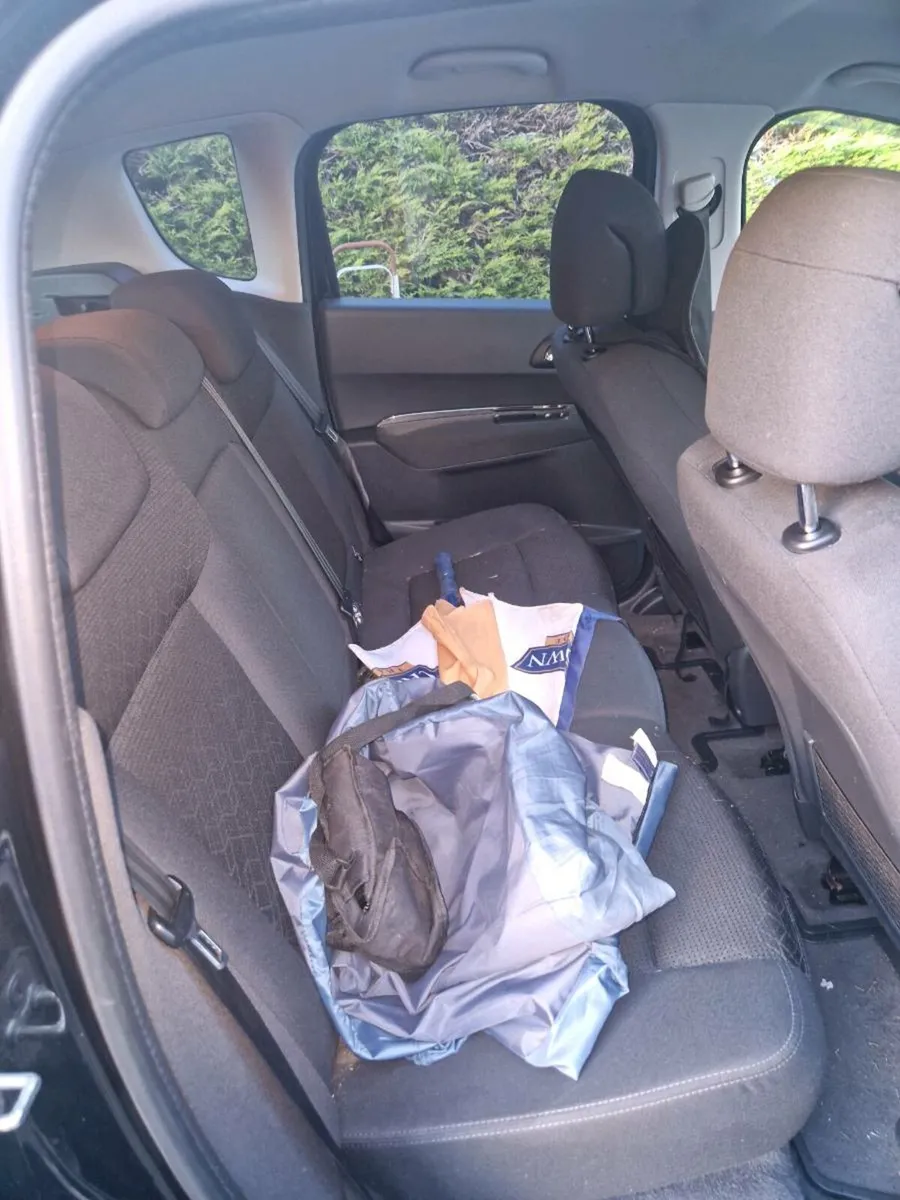 Car - Image 3