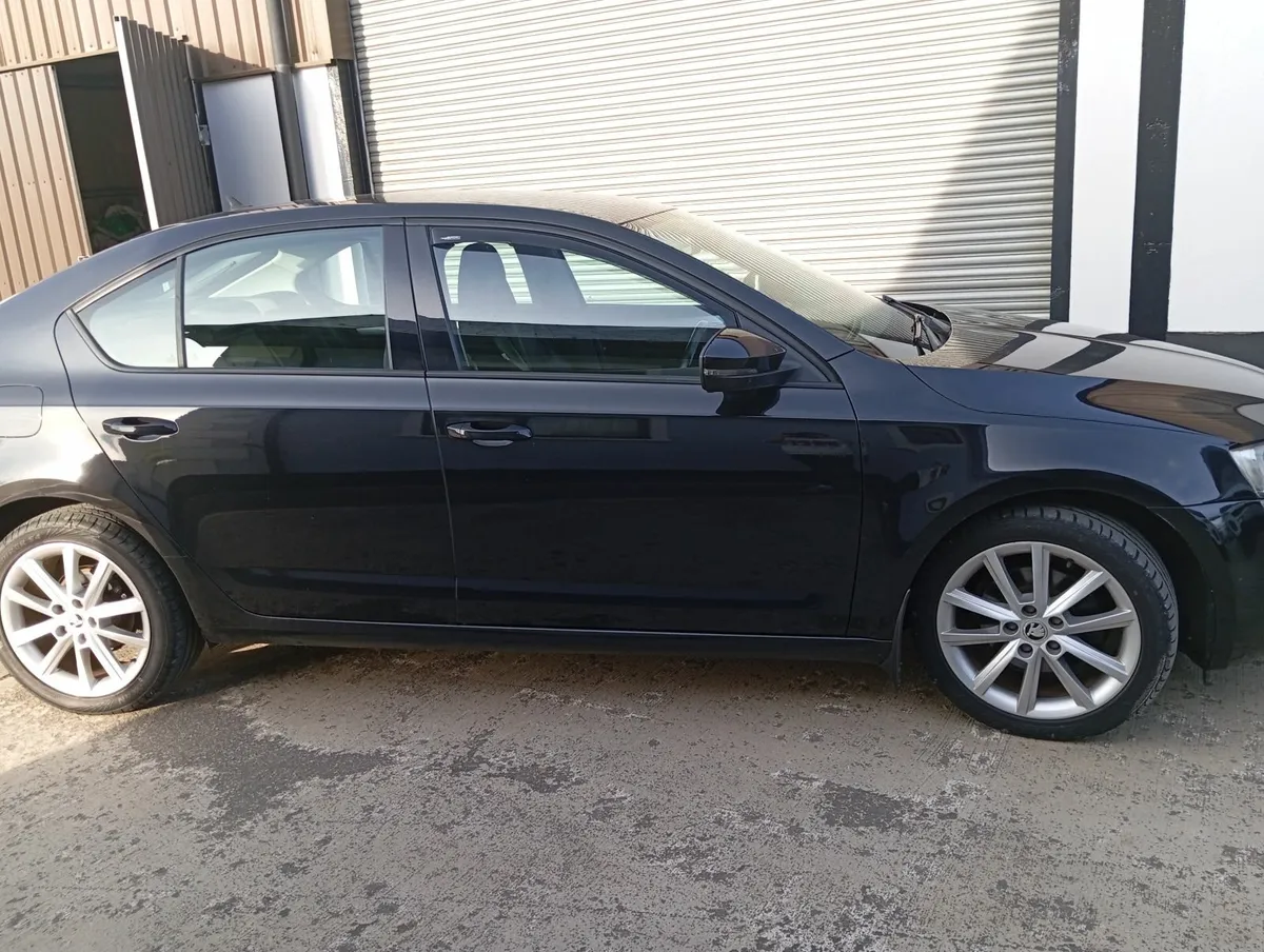 Skoda Octavia 2016 - Image 2