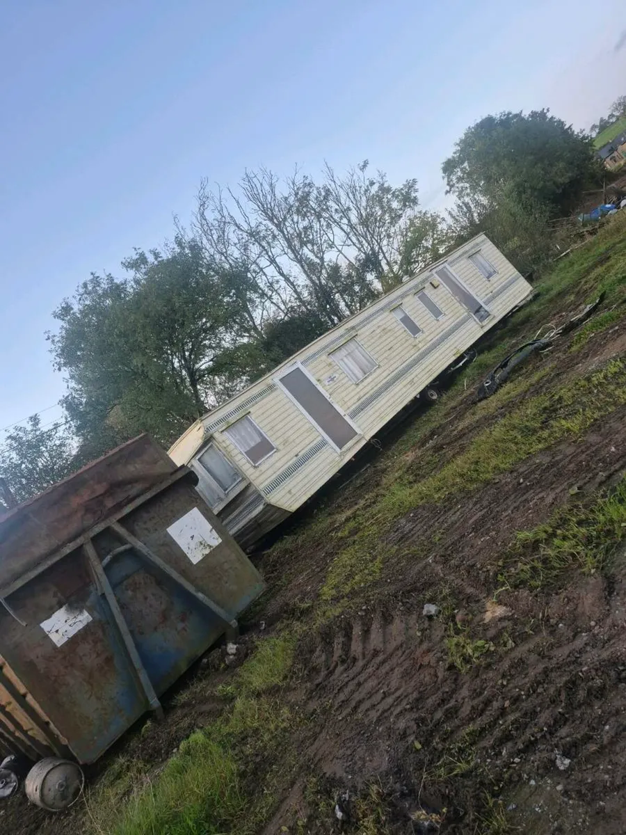 Mobile home - Image 1