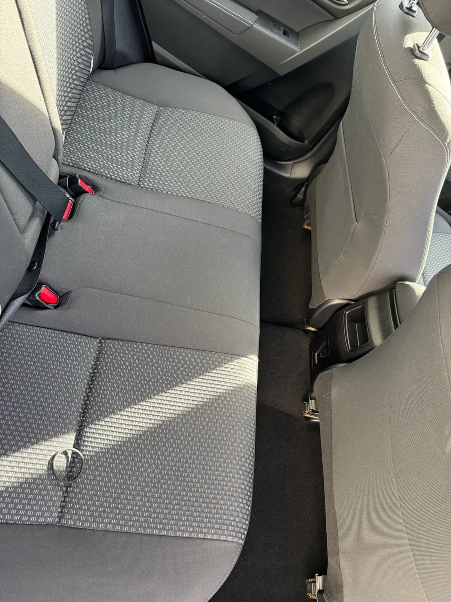 Toyota Corolla - Image 4