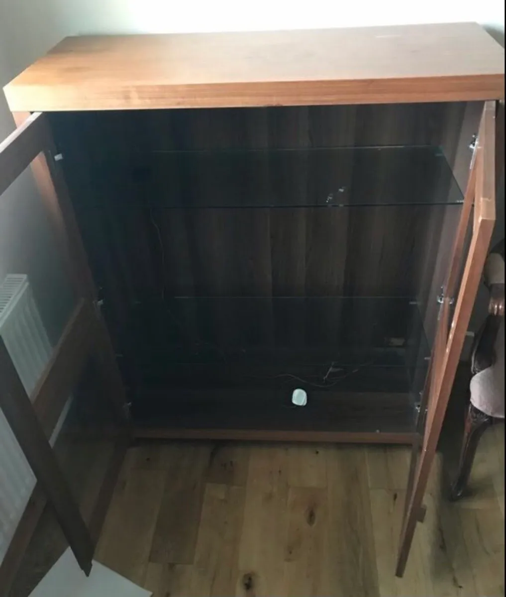 Display Cabinets - Image 4