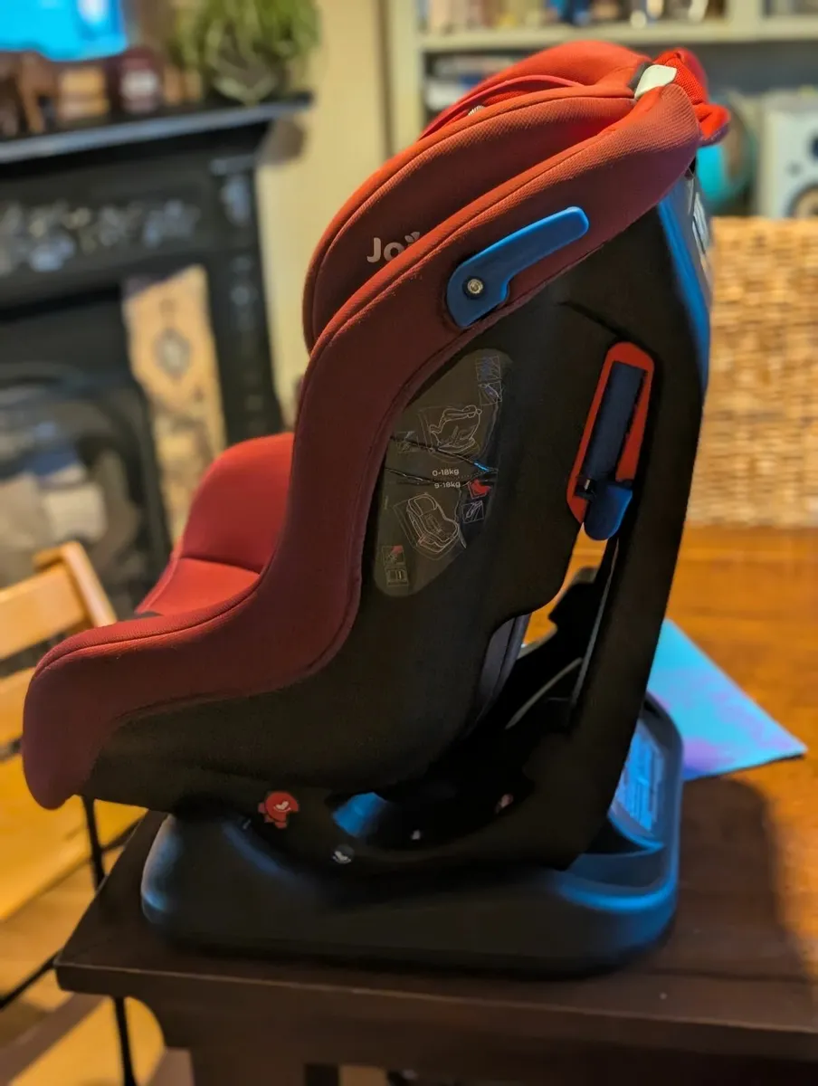 Joie child car seat upto 18 kg - Image 2
