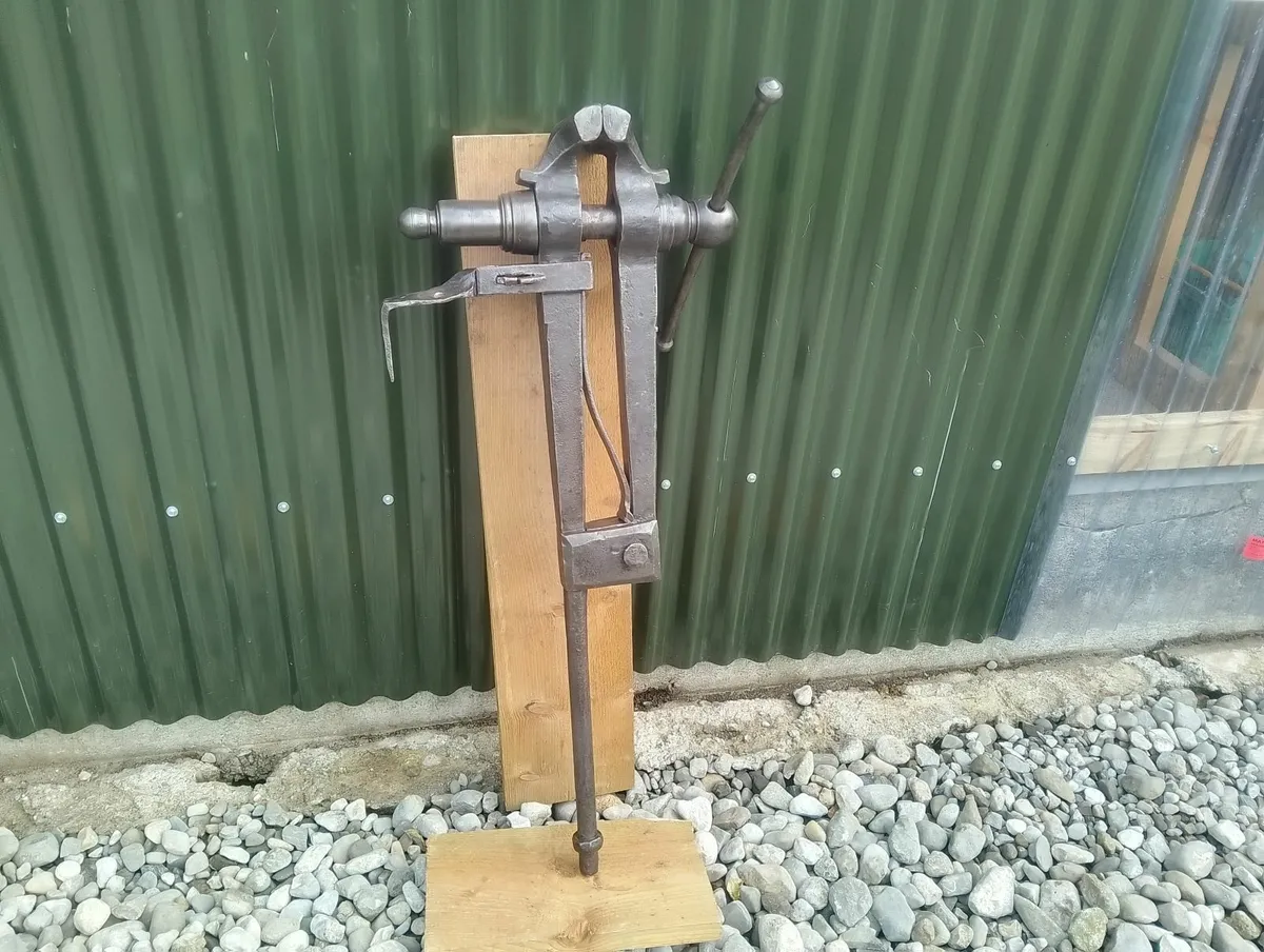 Blacksmith's Vice - Image 2