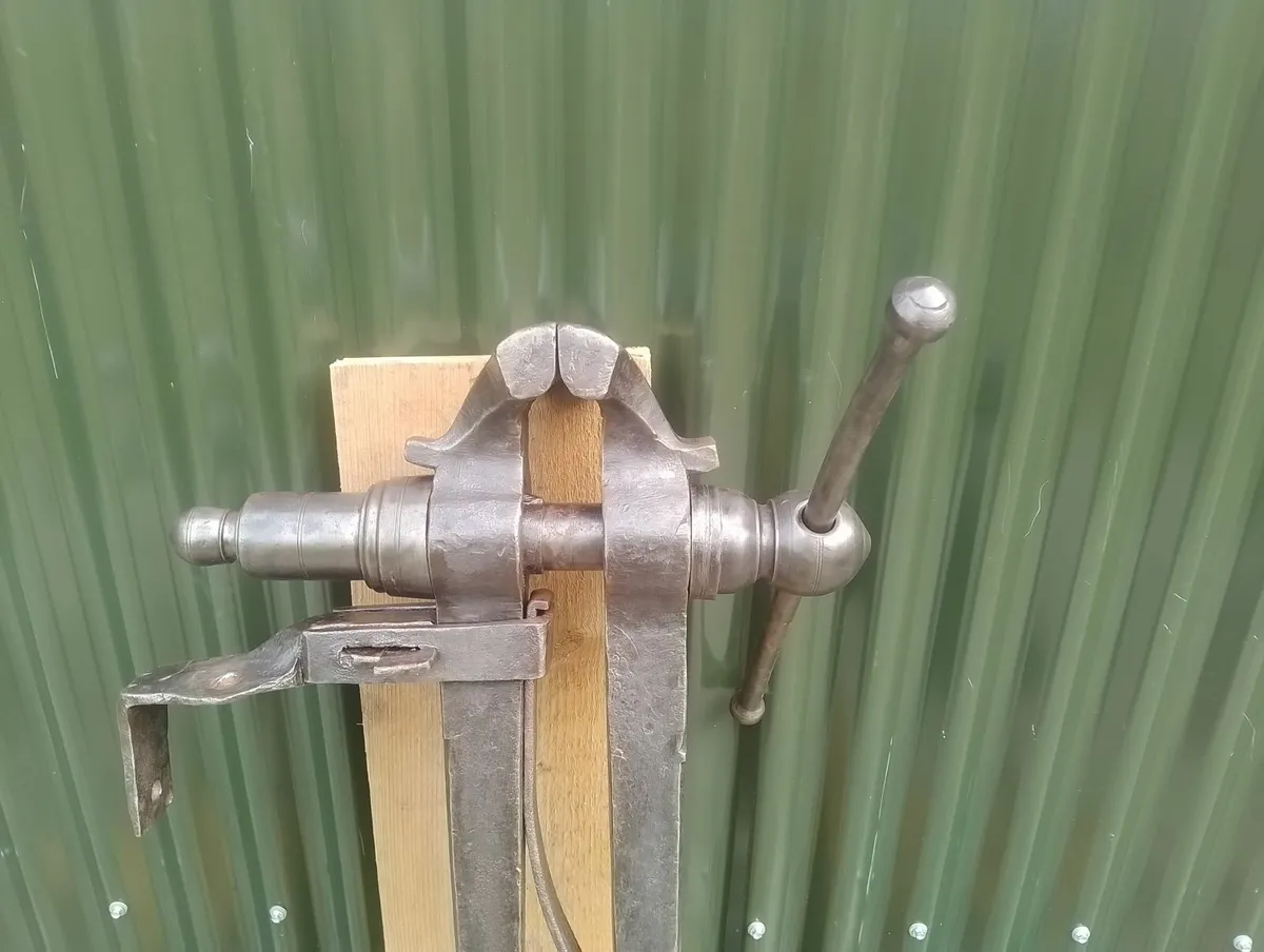 Blacksmith's Vice - Image 3