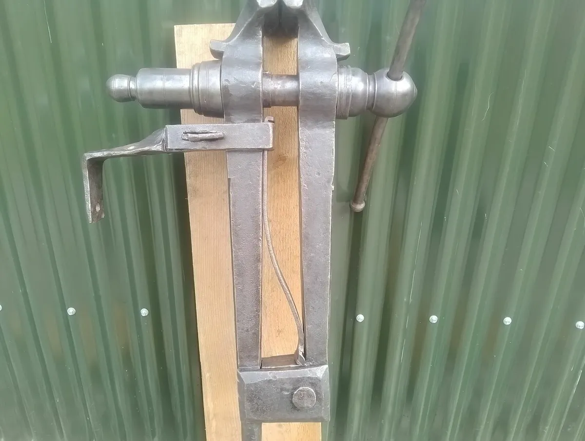 Blacksmith's Vice - Image 4