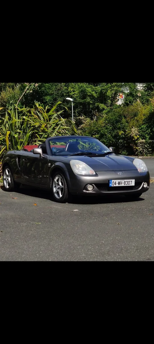 Toyota MR2 Spyder - Image 4