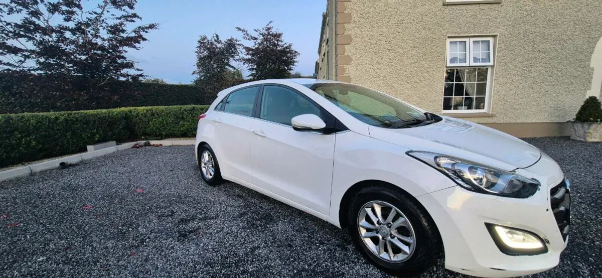 Hyundai i30 - Image 2