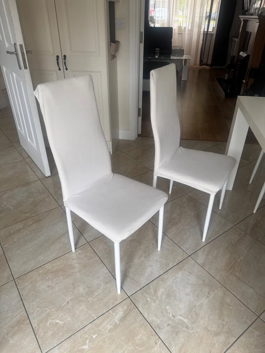 Table and cheirs - Image 3