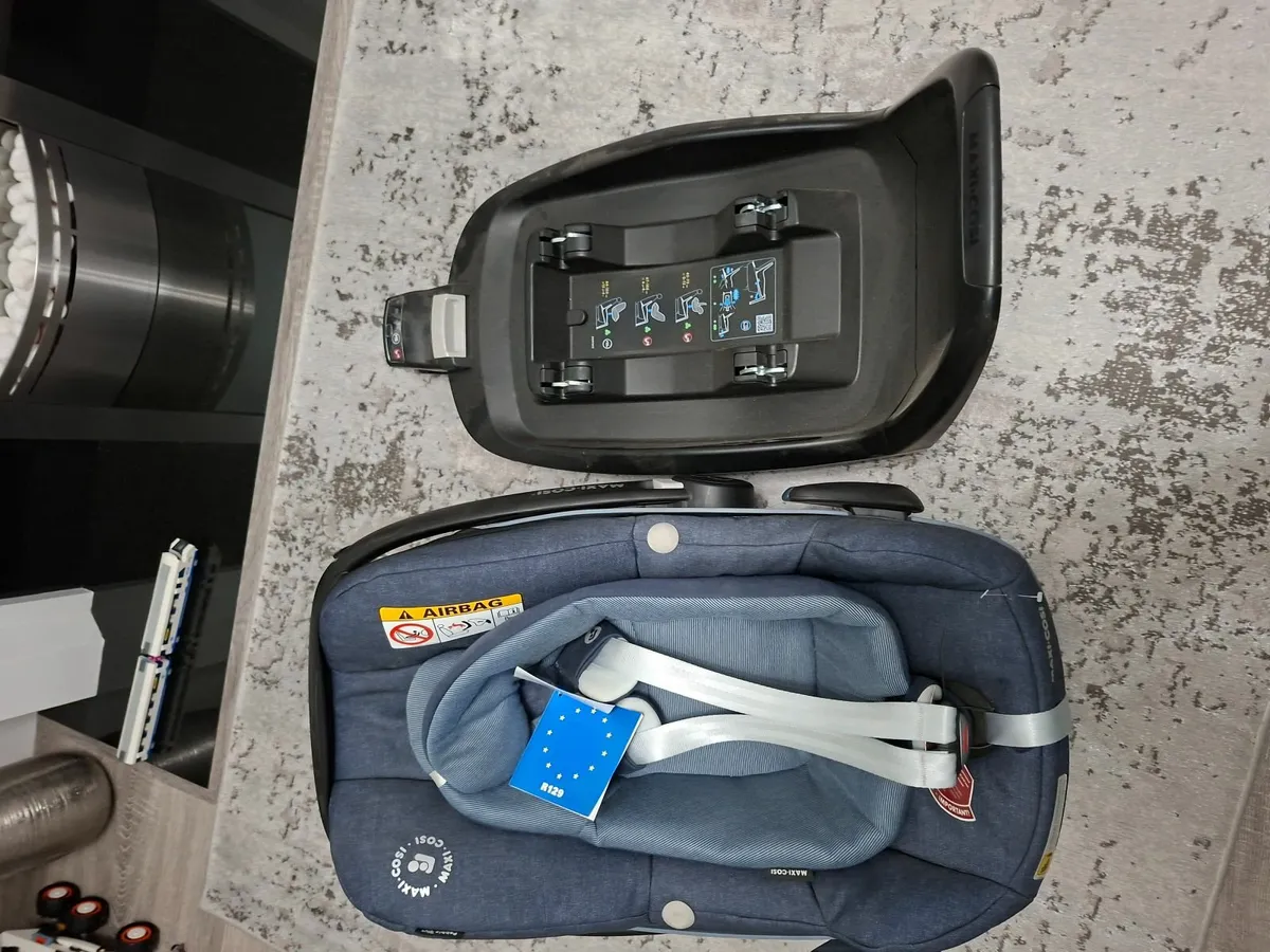 Maxi-Cosi Car Seat - Image 2