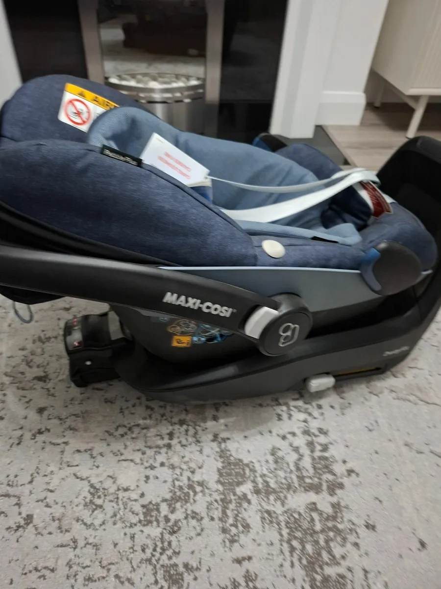 Maxi-Cosi Car Seat - Image 3