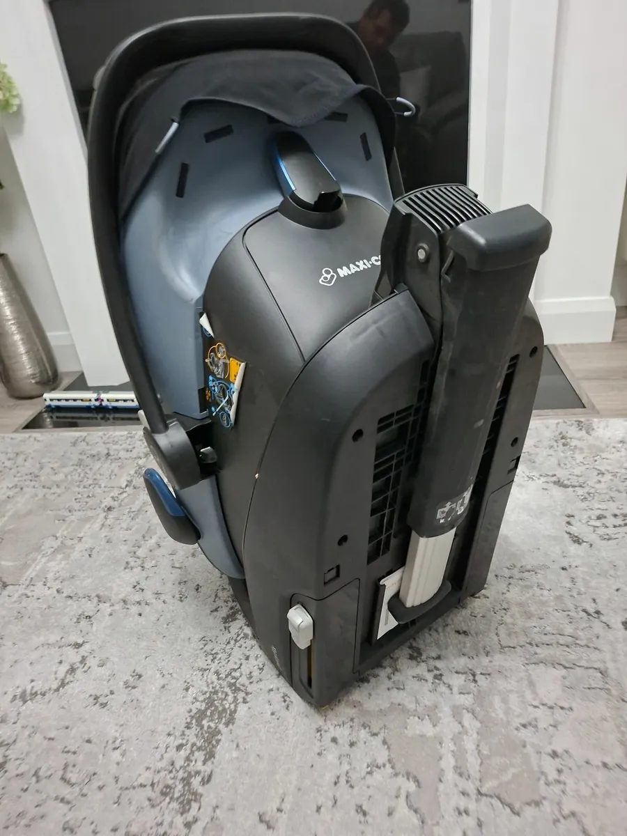 Maxi-Cosi Car Seat - Image 4