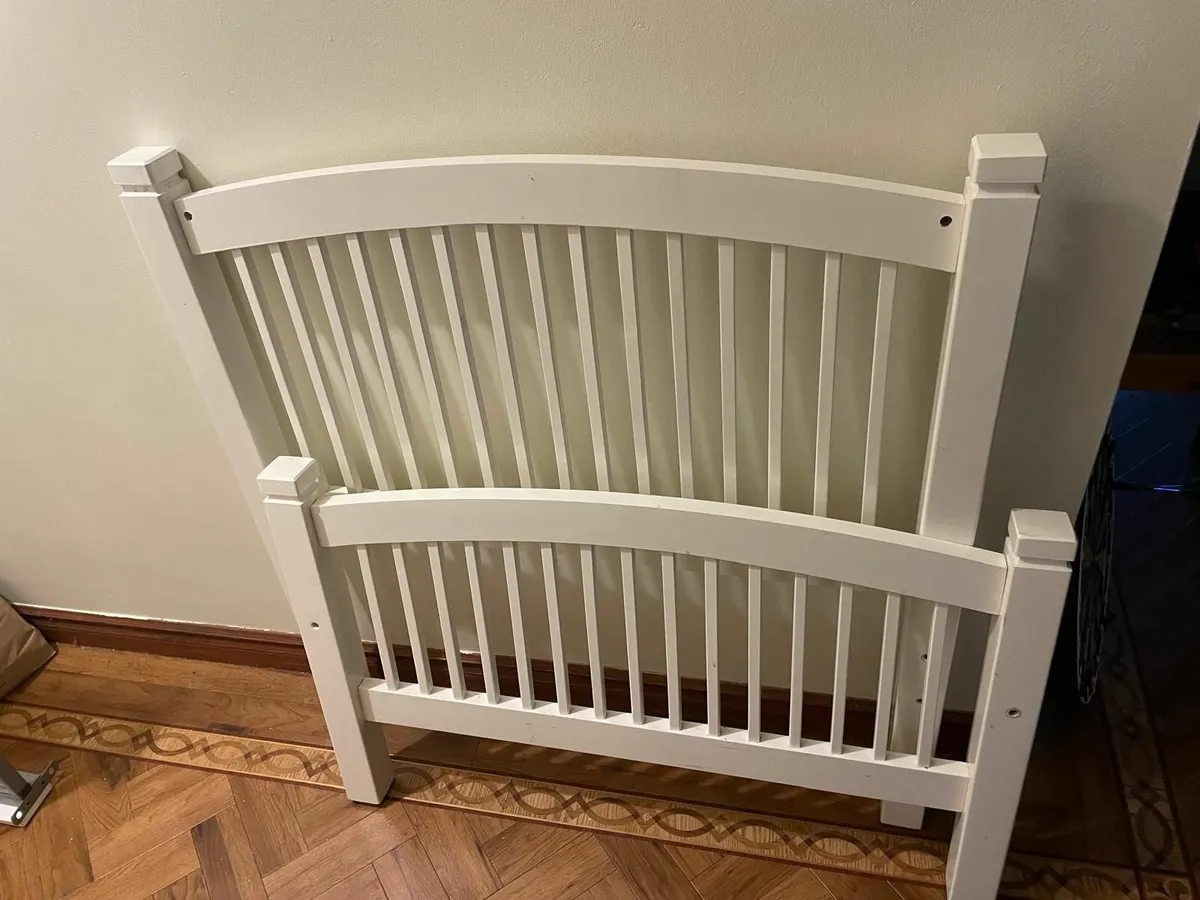 Single bed - Image 2