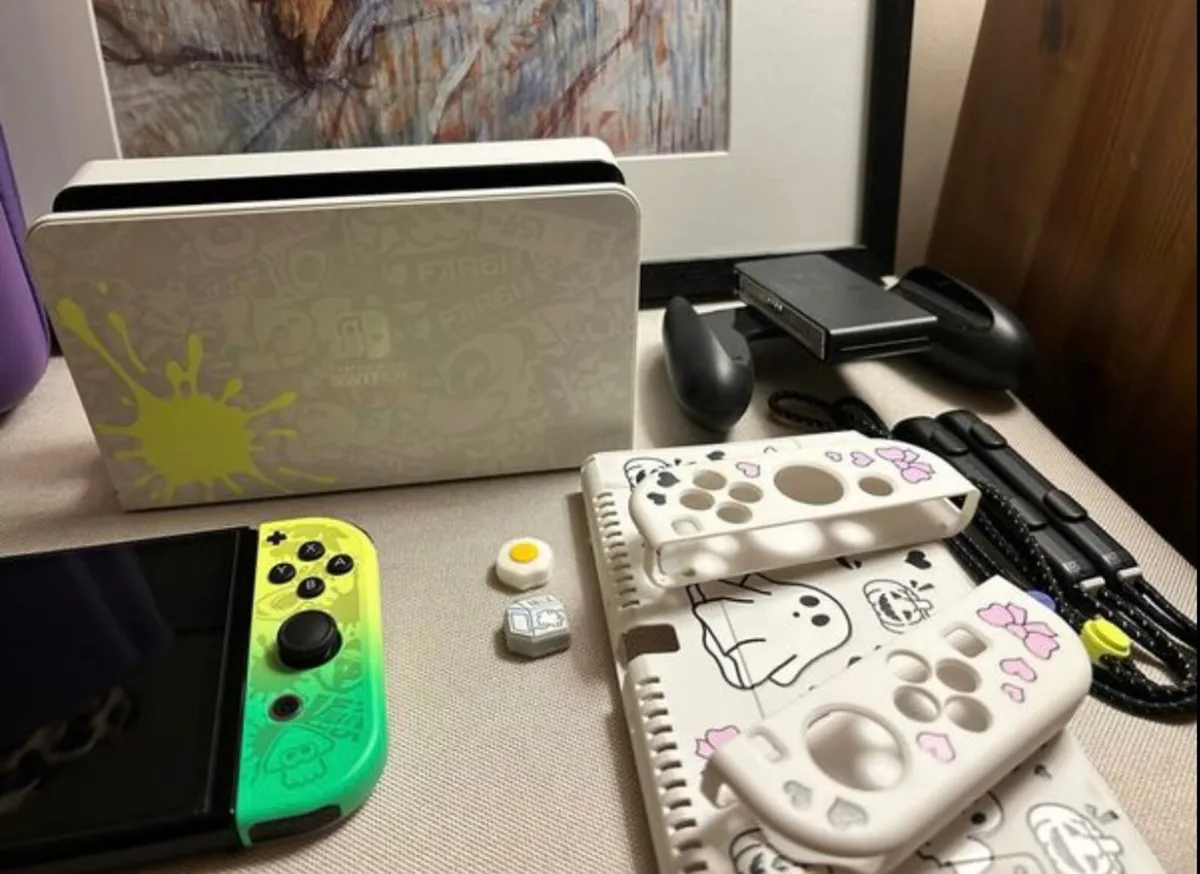 Nintendo Switch 64g OLED Splatoon edition - Image 3
