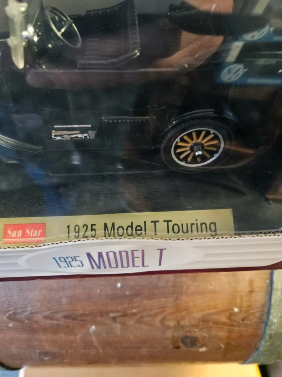 Corgi Sunstar Ford Model T Touring - Image 3