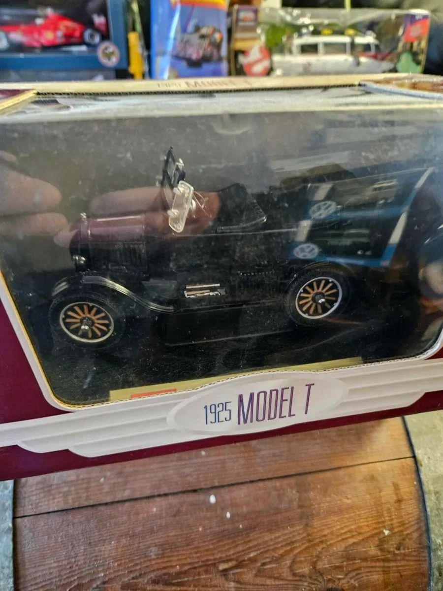 Corgi Sunstar Ford Model T Touring - Image 4