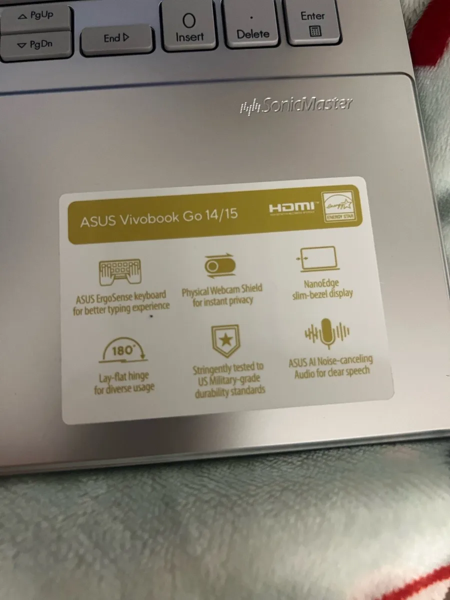 Laptop - Image 2