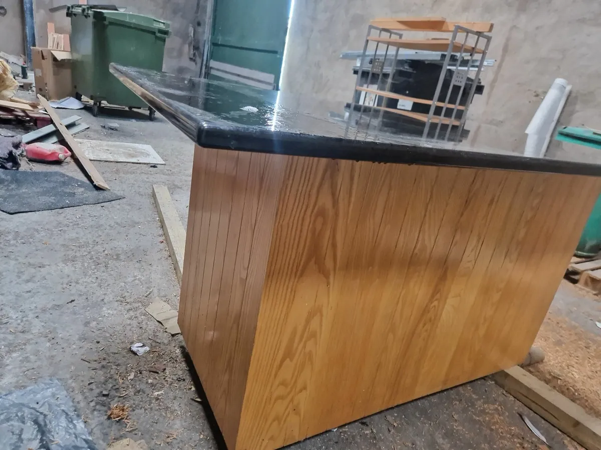 Kitchen island - Image 2