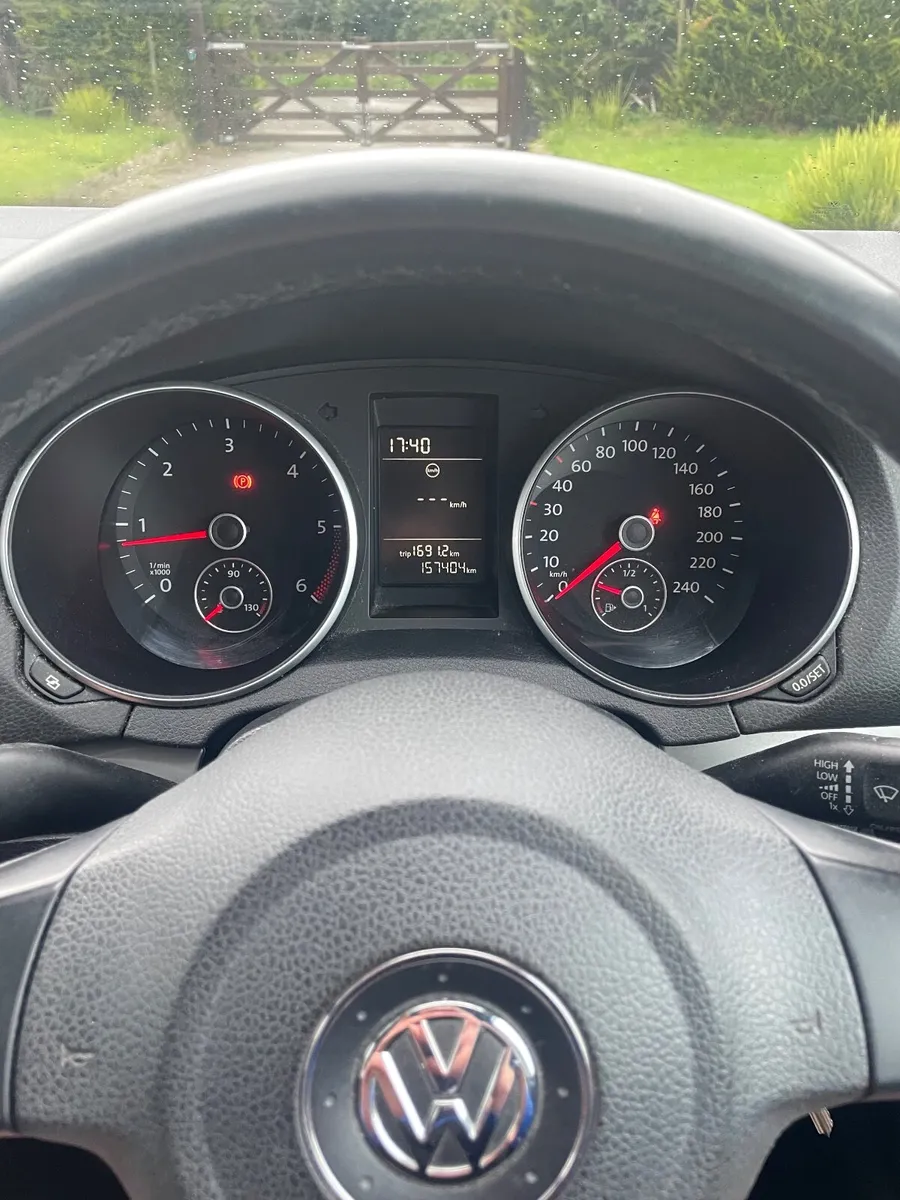 Volkswagen Golf 2012 - Image 2