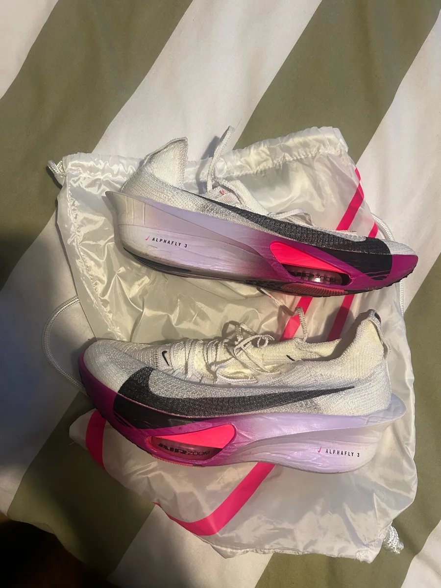 Nike Alphafly 3 9.5 - Image 1