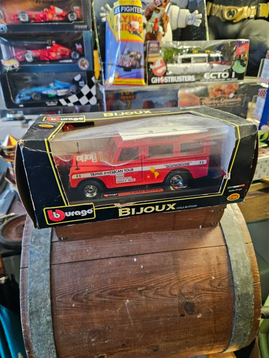 Corgi Burago Landrover 1.24 - Image 1