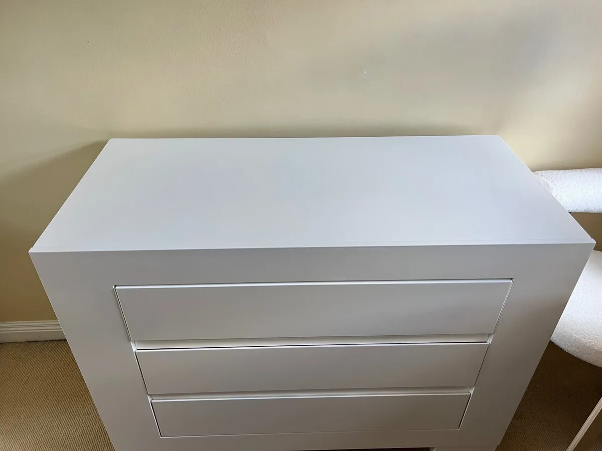 Baby changing table unit with 3x drawers - Image 2