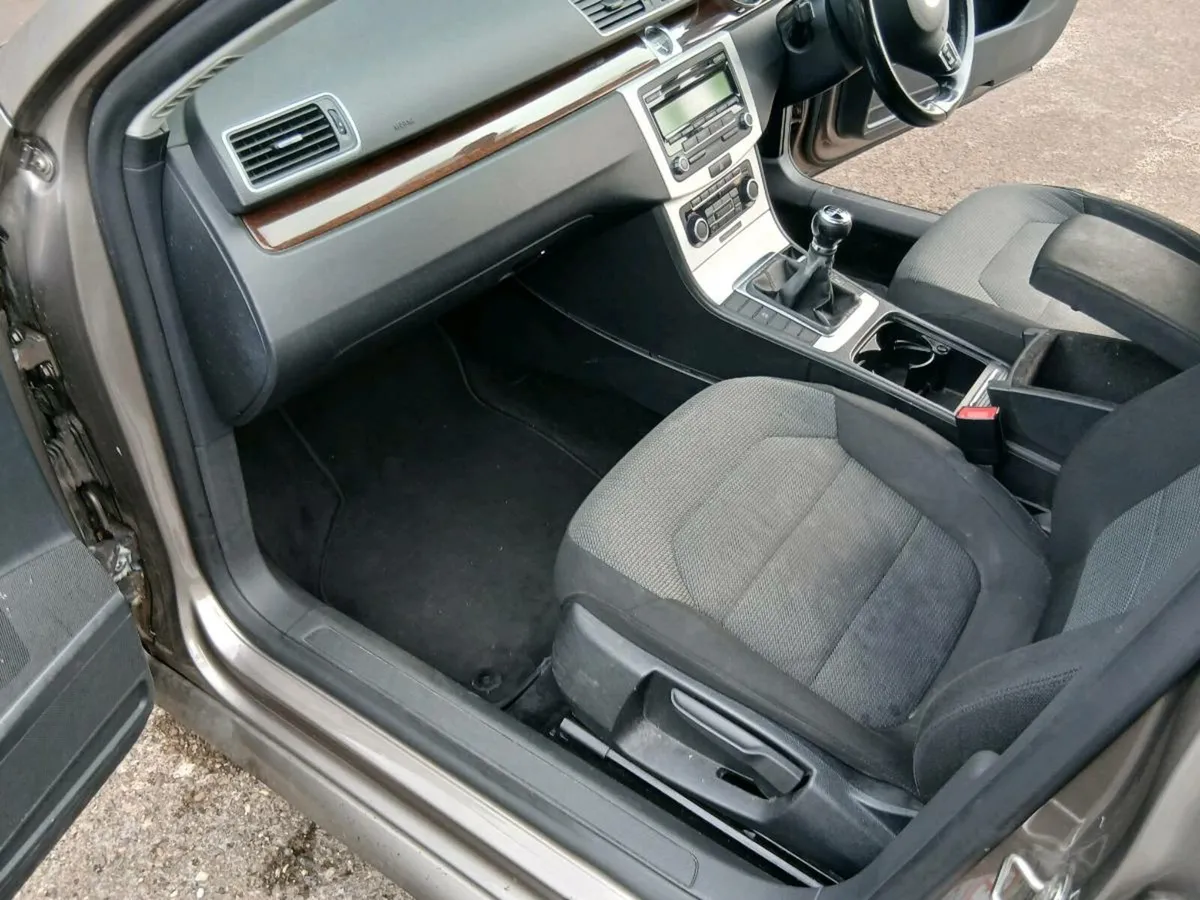 Volkswagen passat,new Nct,1.6 diesel 6 speed - Image 4