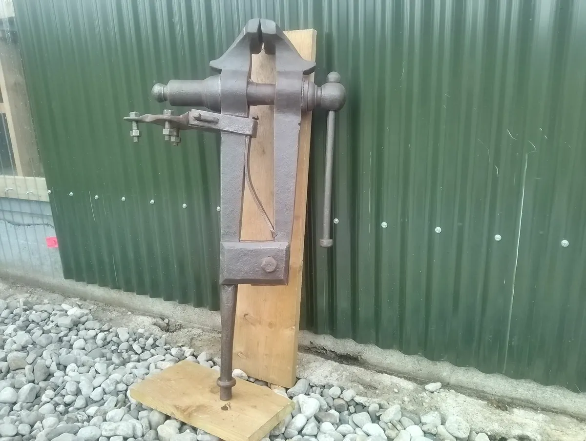Blacksmith's Vice - Image 3