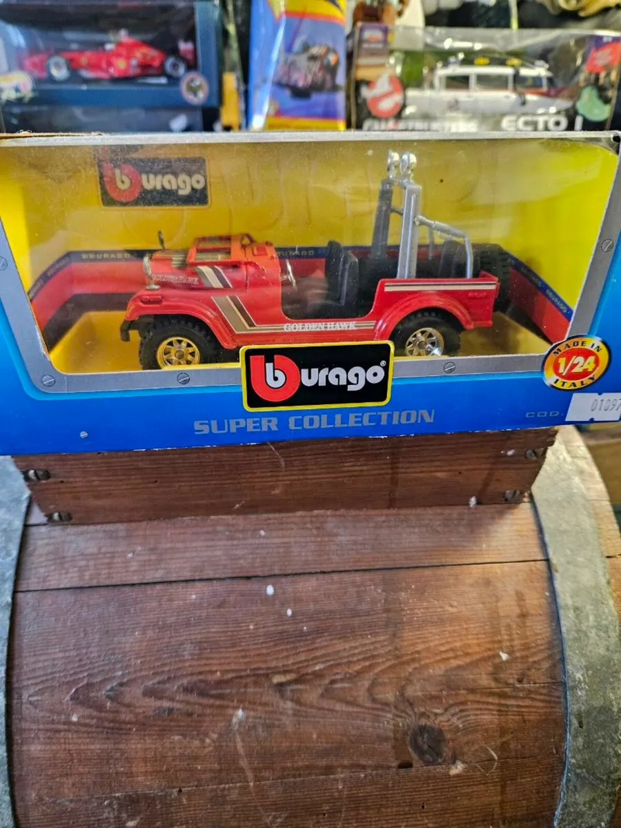 Corgi Burago Wrangler Jeep 1.24 - Image 2