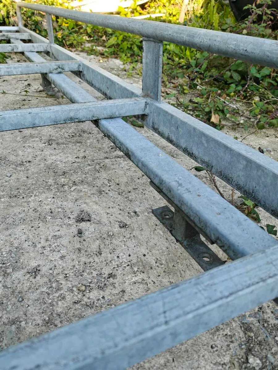 Roof rack - Image 1