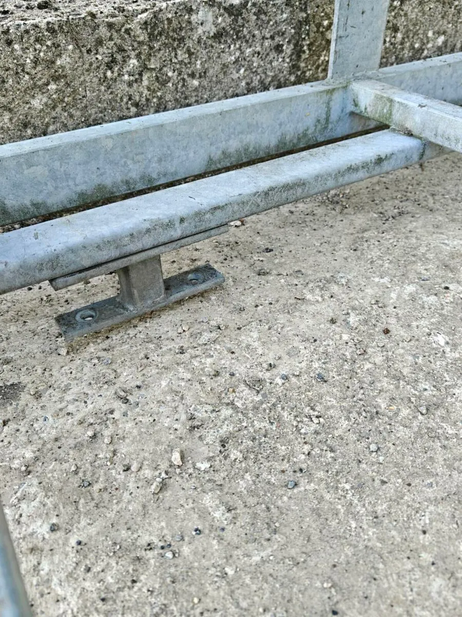 Roof rack - Image 2
