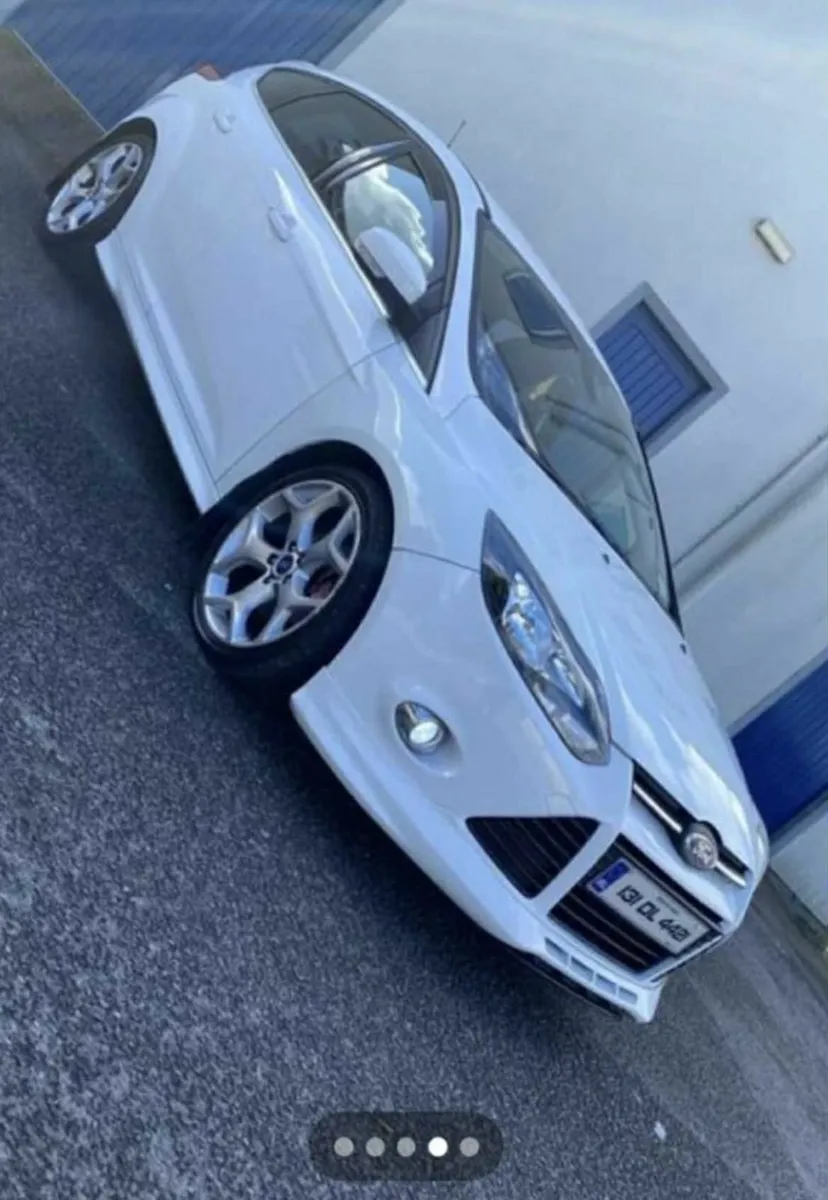 Car - Image 2