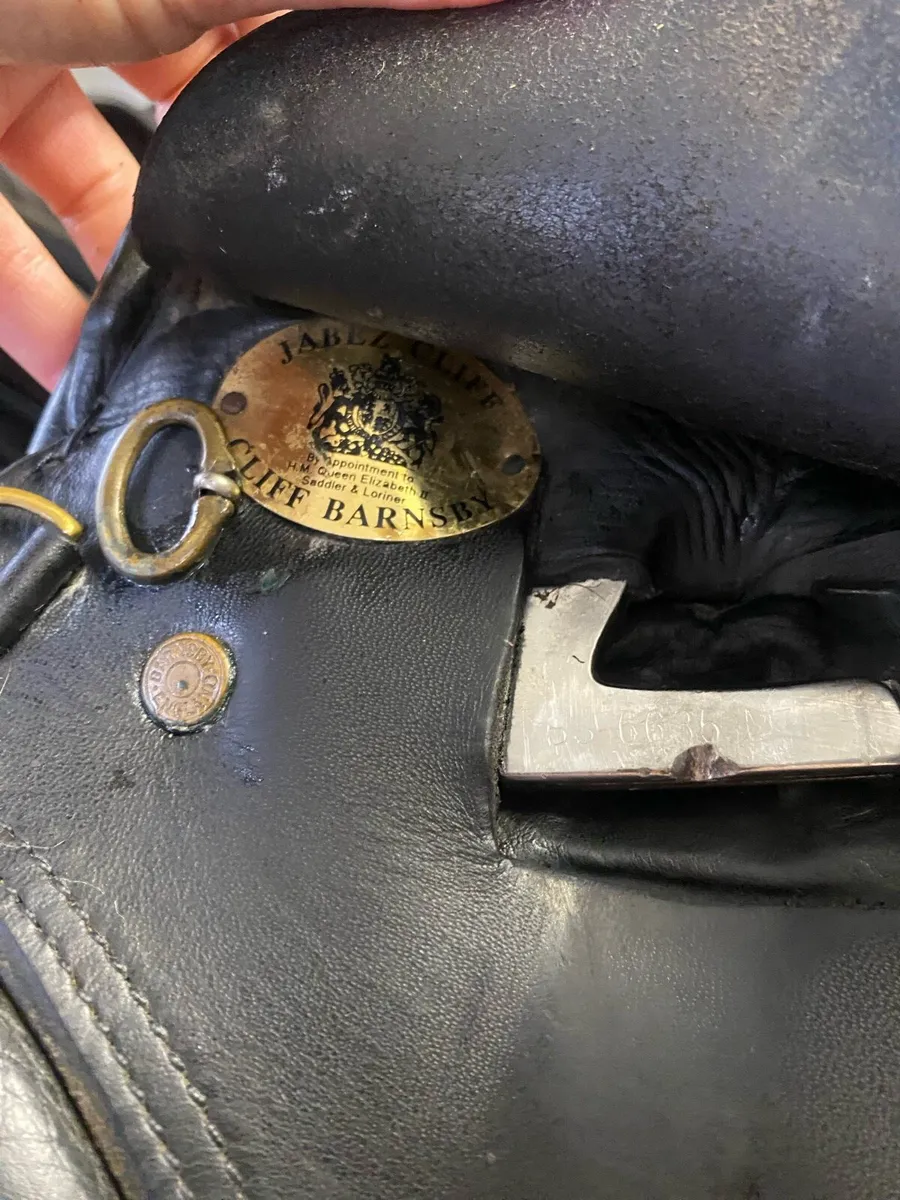 17” Cliff barnsby black Leather saddle - Image 2