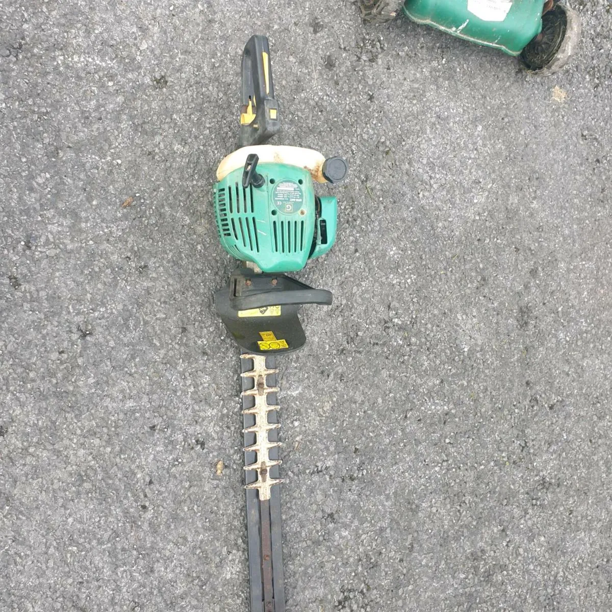 3 lawnmovers  1 grass strimmers 1 hedge cutters - Image 3