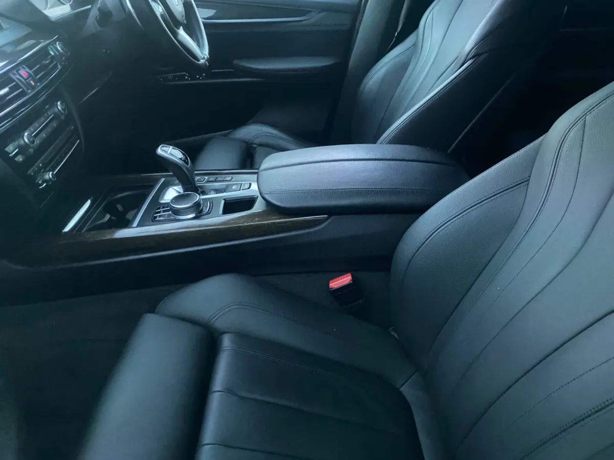 BMW X5 2016 - Image 2