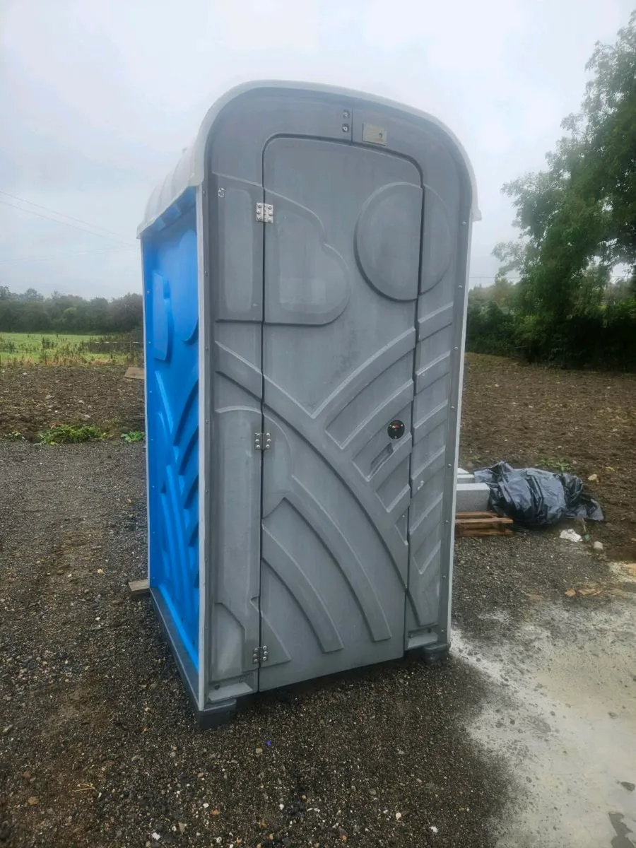 Site toilet - Image 1