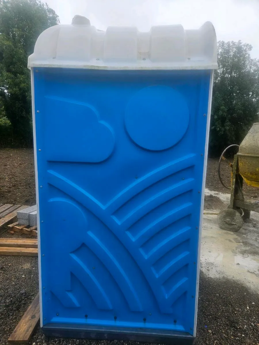 Site toilet - Image 4