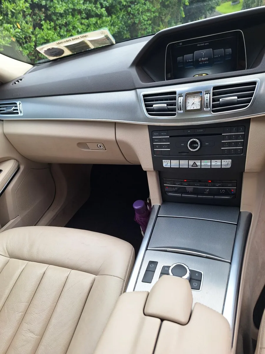 Mercedes-Benz E-Class 2015 - Image 2