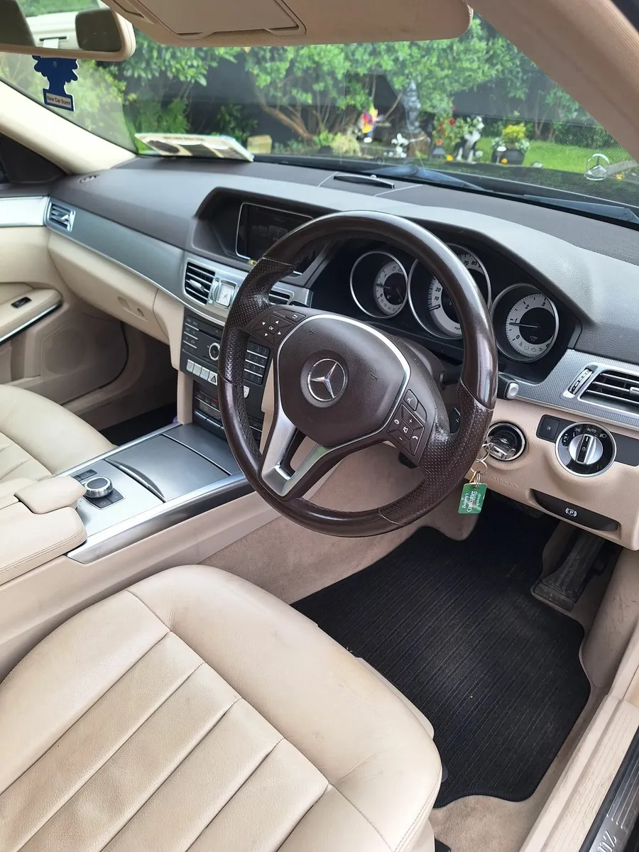Mercedes-Benz E-Class 2015 - Image 3