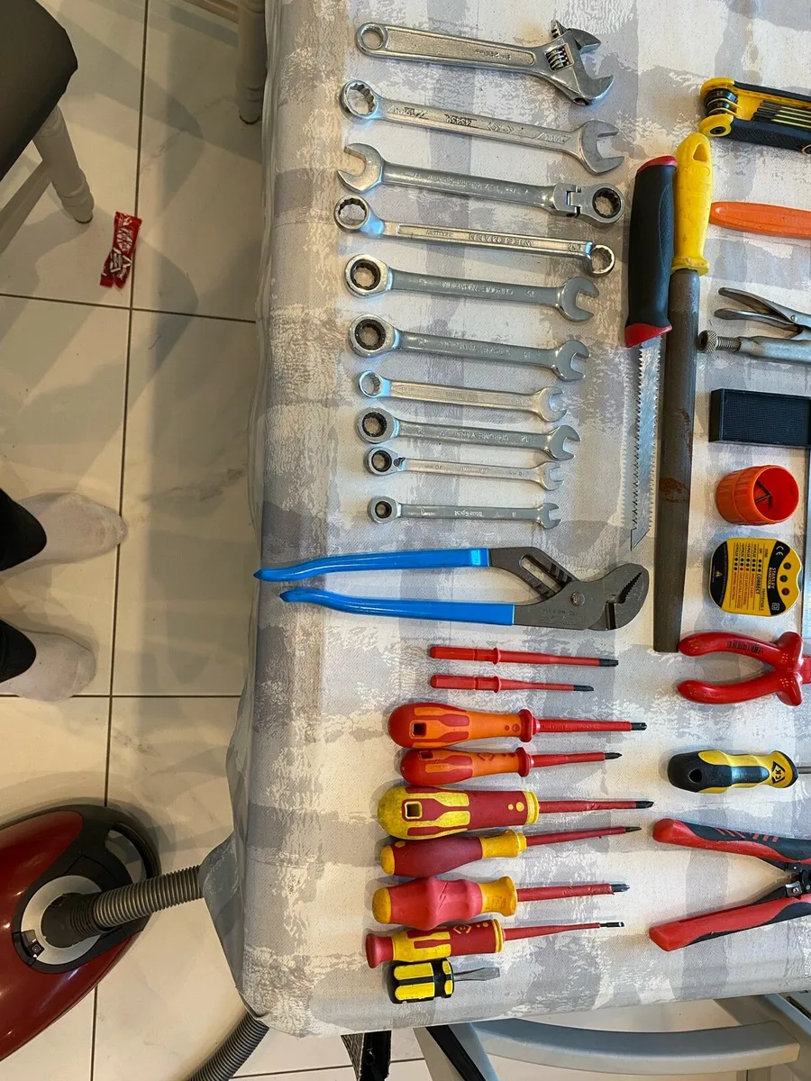 Toolbox with tools - Image 2