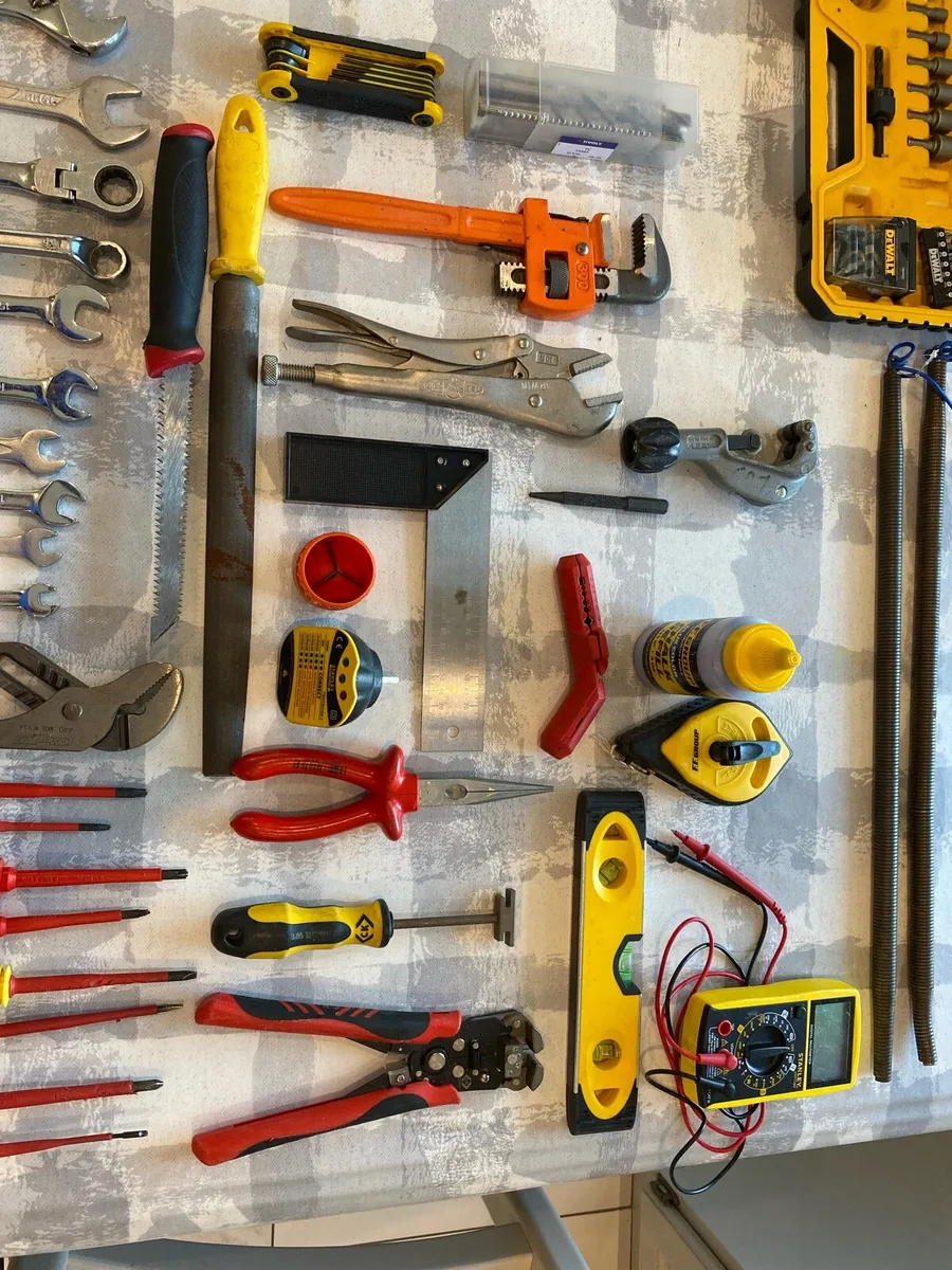 Toolbox with tools - Image 3